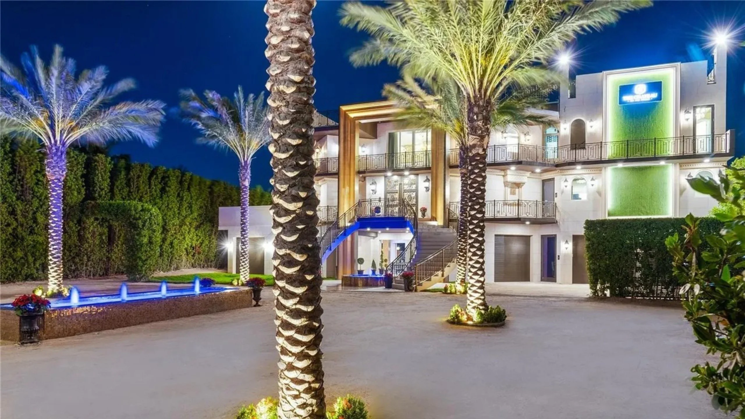 Luxurious Islamorada Megamansion with Private Putting Green and Baccarat Ballroom Hits the Market for $25 Million