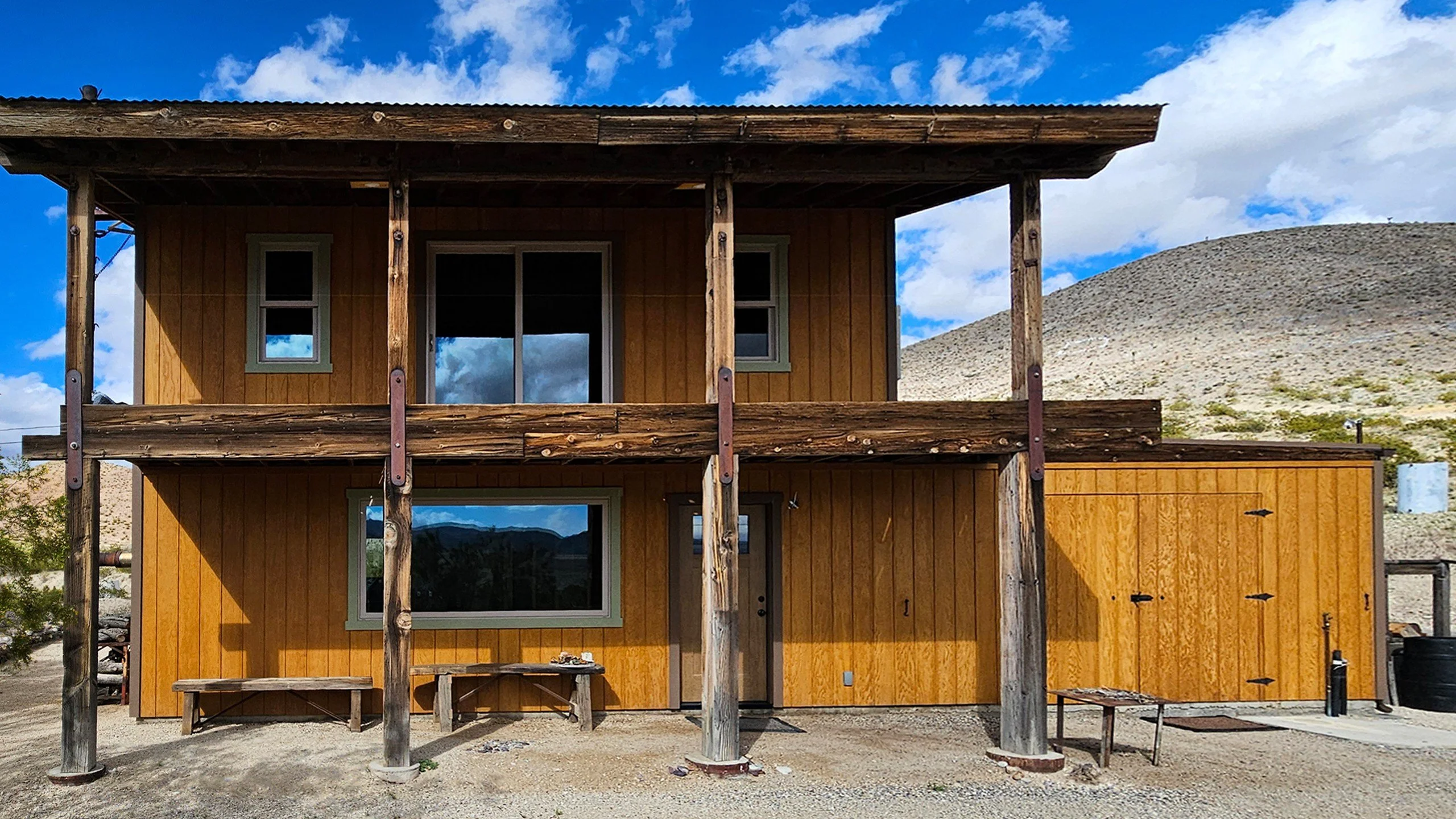 Revitalizing a Desert Fixer-Upper for Exceptional Stargazing in Darwin, CA